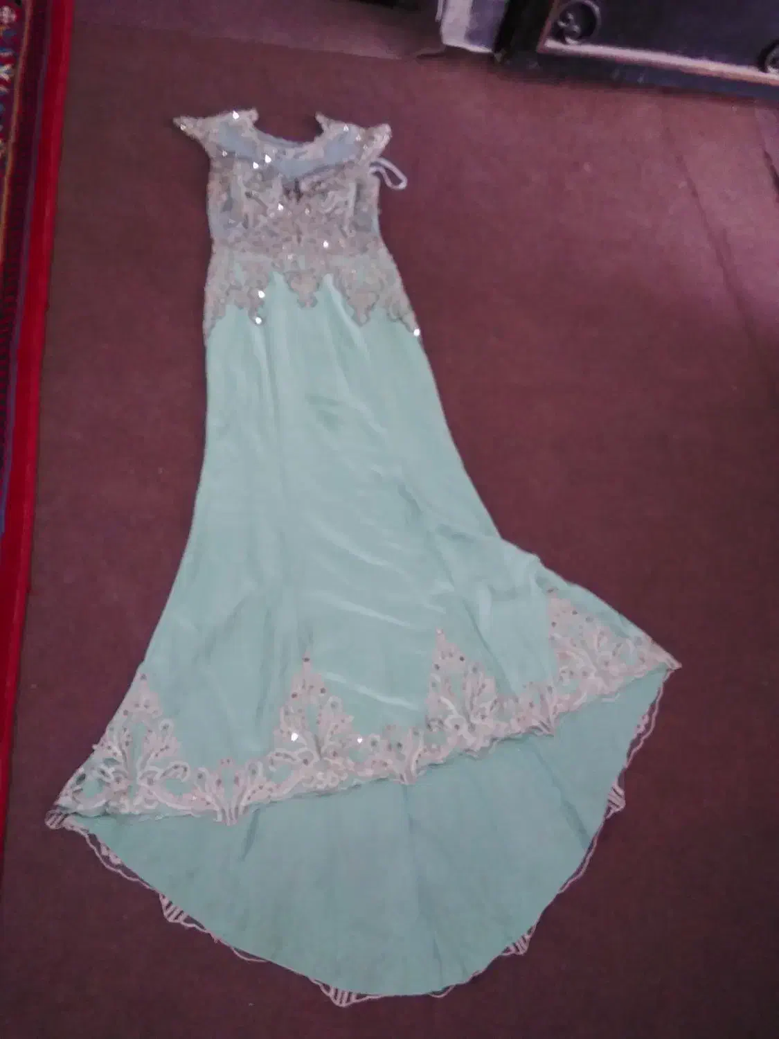 لباس مجلسی|لباس|کلاله, |دیوار