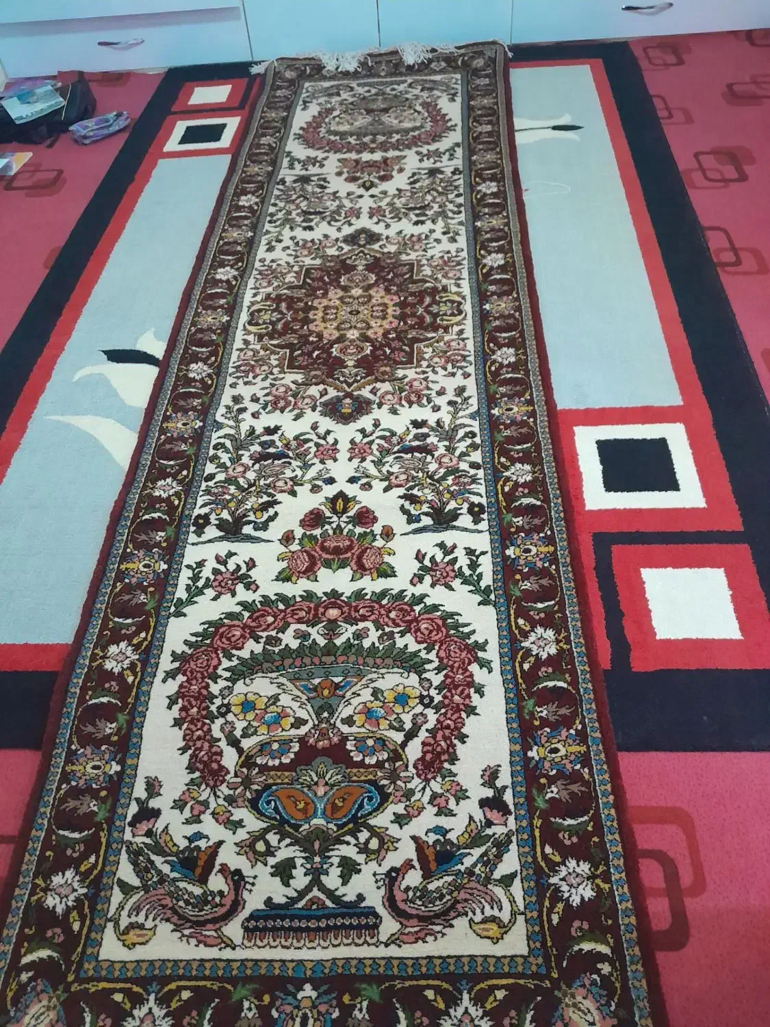 فرش دست باف درجه یک خوش نقشه خوش بافت|فرش|شهرکرد, |دیوار