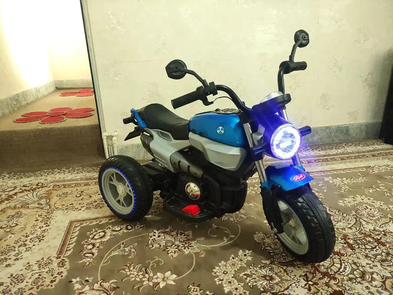 موتور شارژِ در حد نو|اسباب‌بازی بچه|بروجرد, |دیوار