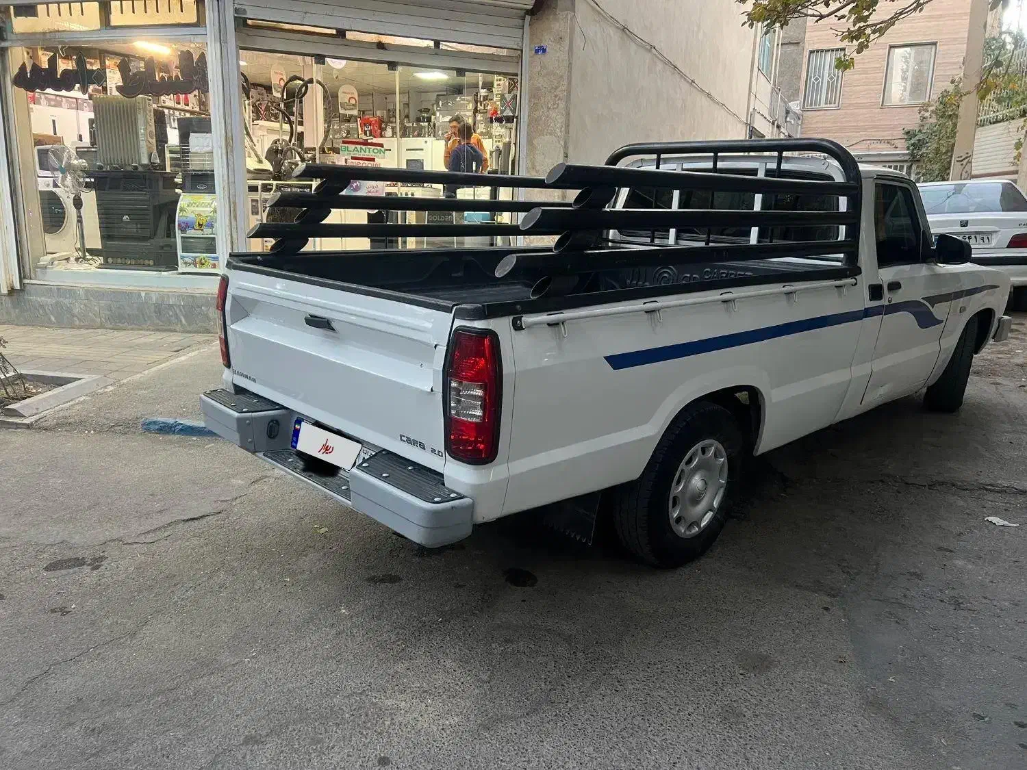 مزدا دوهزار کم کار|خودرو سواری و وانت|خمین, |دیوار