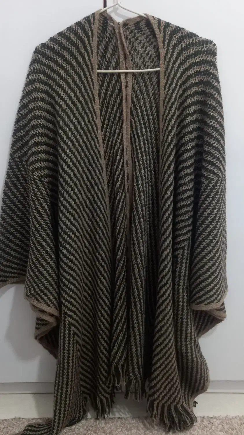 کاپشن|لباس|کرمانشاه, |دیوار