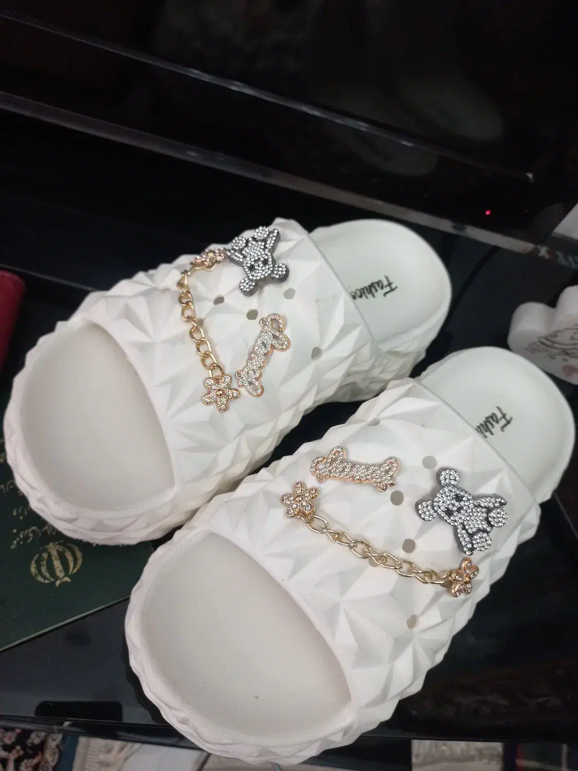 دمپایی|کیف، کفش، کمربند|اصفهان, فروردین|دیوار