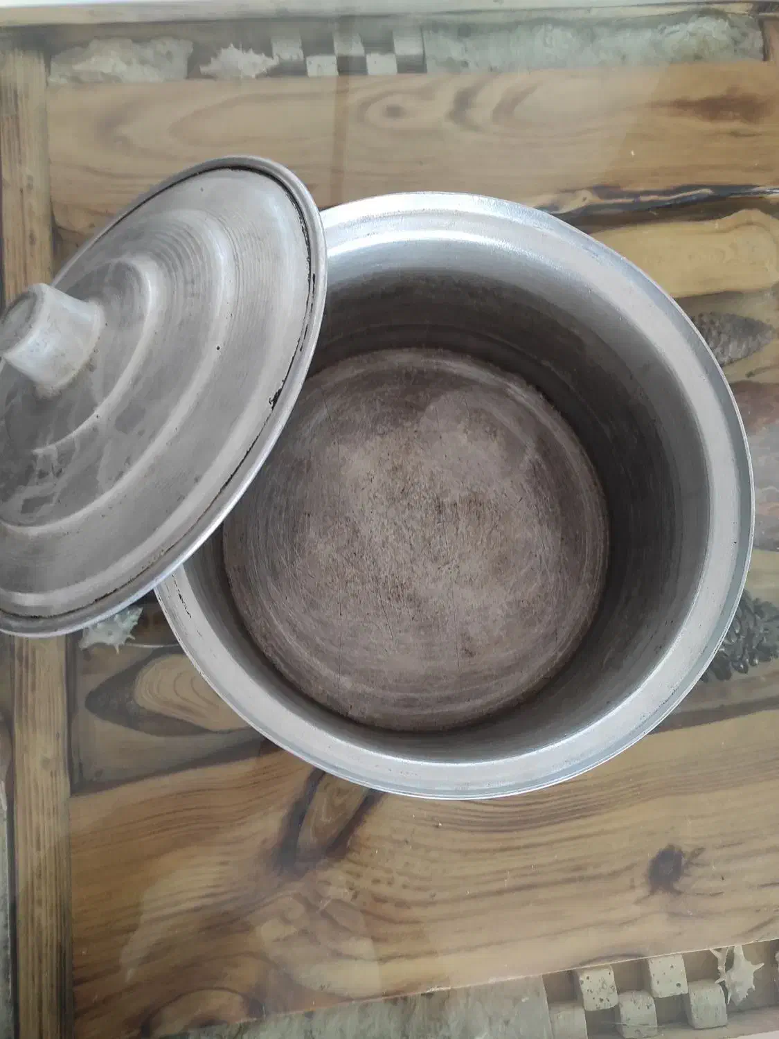 قابلمه روحی در حد نو|ظروف پخت‌وپز|بندر انزلی, پیل علی باغ|دیوار