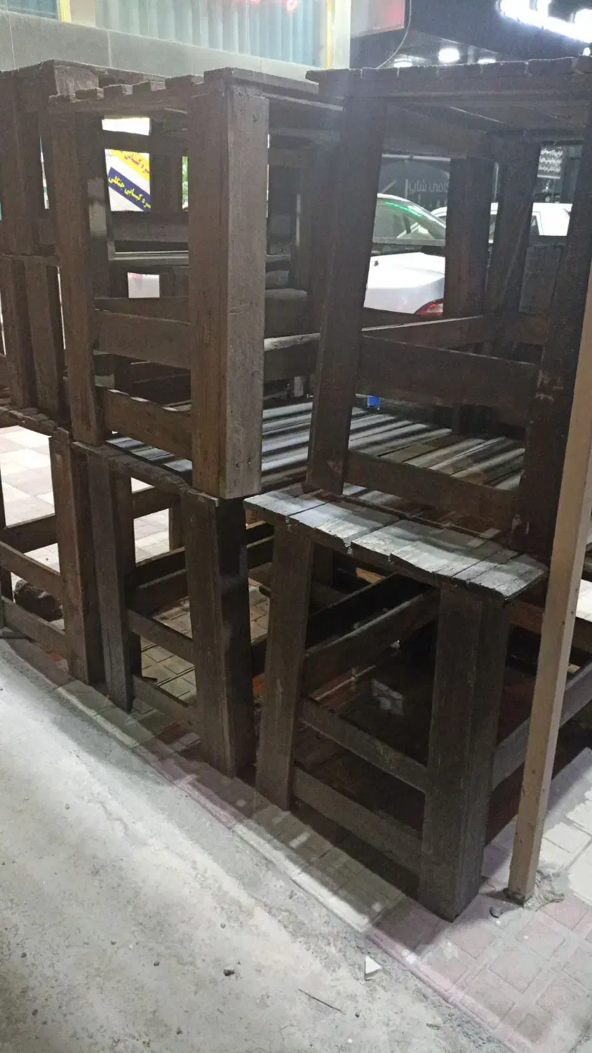 نیمکت و میز چوبی . جنگلی|میز و صندلی غذاخوری|سهند, |دیوار