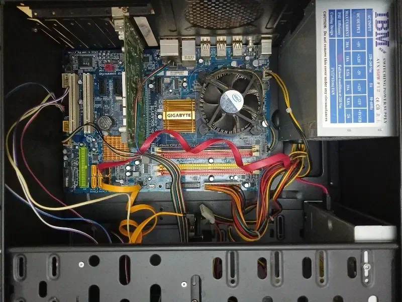 کیس معمولی برای کار های درسی و اداری|رایانه رومیزی|کرج, کرج نو|دیوار