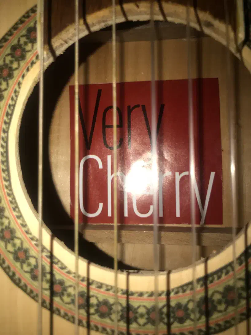 گیتار chery|گیتار، بیس، امپلیفایر|گنبد کاووس, |دیوار