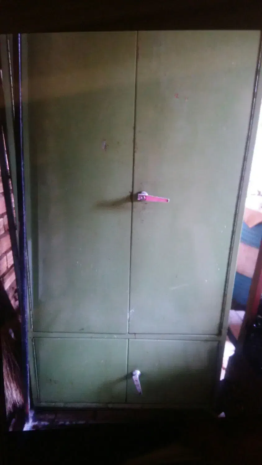 کمد آهنی|جاکفشی، کمد، دراور|تبریز, |دیوار