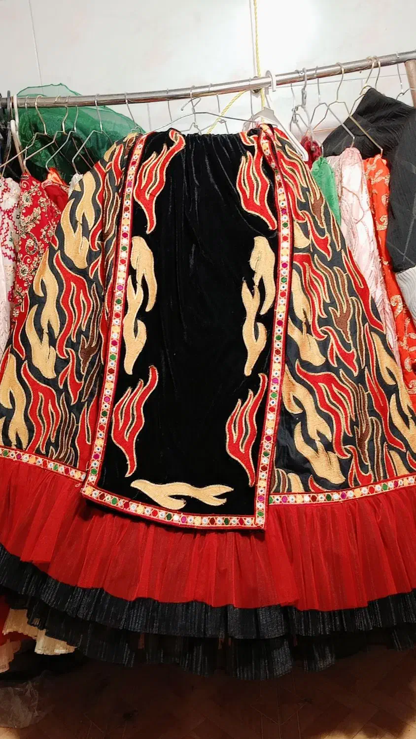 لباس محلی|لباس|مرودشت, ژیان|دیوار