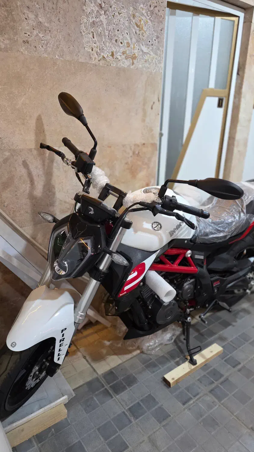 بنلی ۳۰۰ جفت ، خشک صفر مدل ۱۴۰۳|موتورسیکلت|شیراز, درکی|دیوار