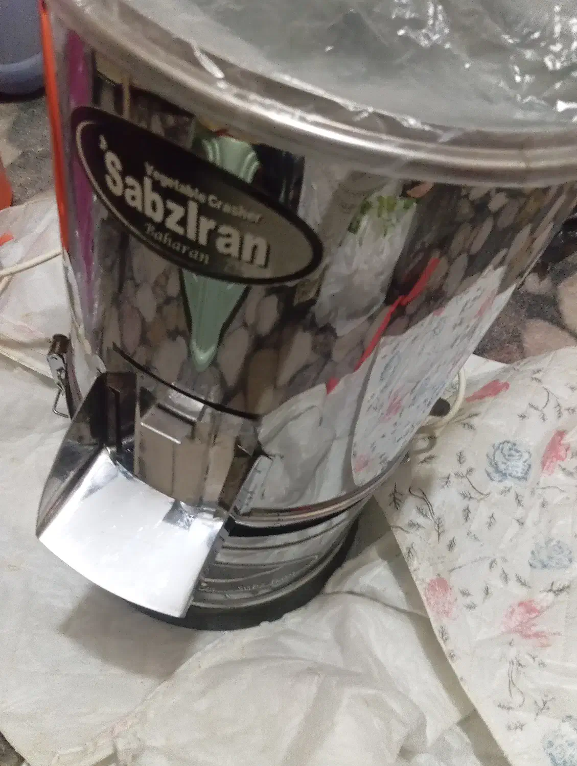 سبزی خورد کن|خردکن، آسیاب، غذاساز|بابل, |دیوار