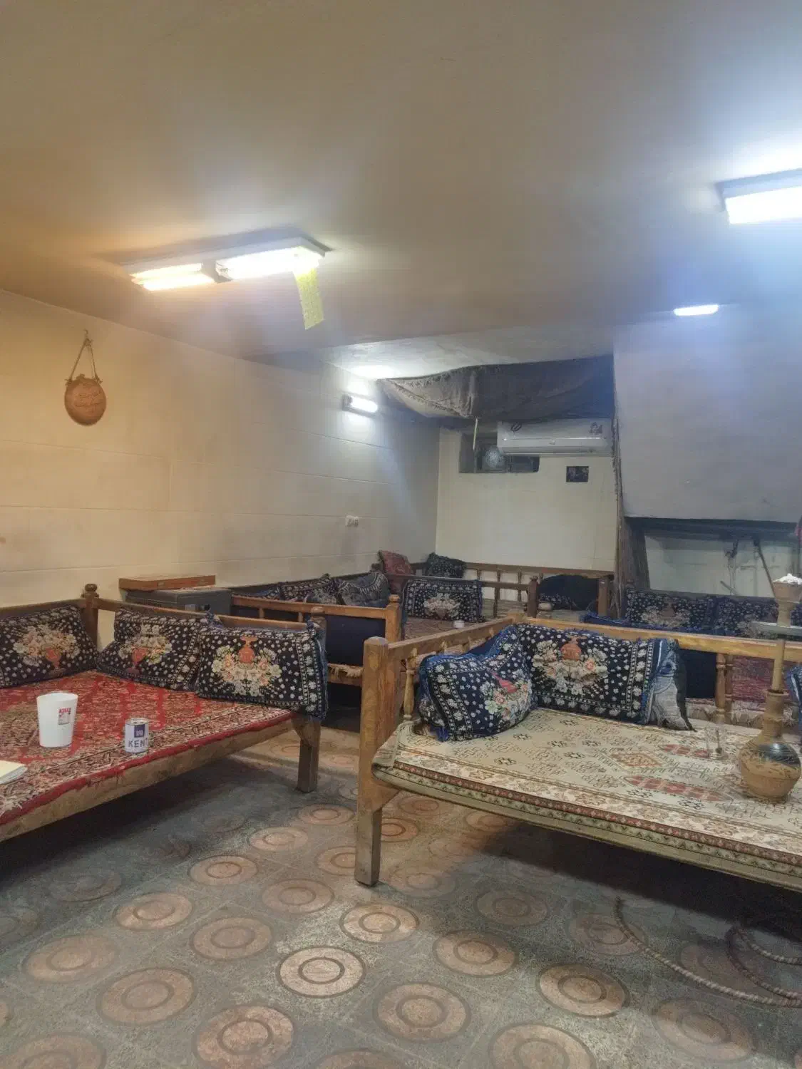 نیرو جهت کافه مجردی|استخدام خدمات فروشگاه و رستوران|ابریشم, |دیوار