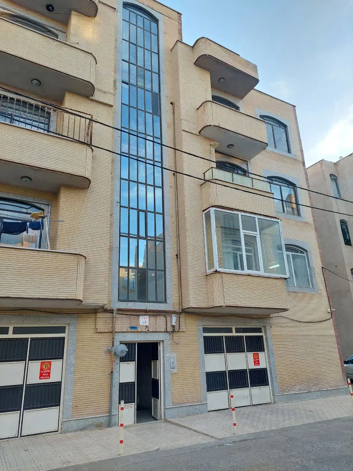 فروش آپارتمان در مرکز شهر با موقعیت عالی|فروش آپارتمان|سراب, |دیوار