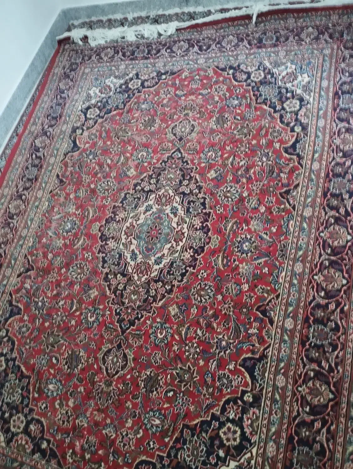 یک عدد فرش ۹متری دست بافت|فرش|صفادشت, |دیوار