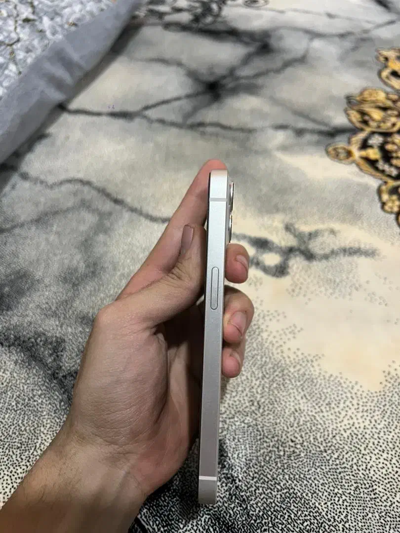 Iphone 13 normal|موبایل|دماوند, دماوند|دیوار