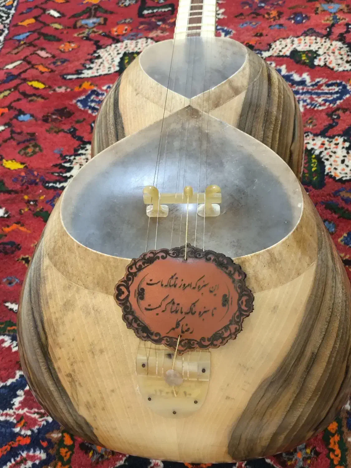 تار موسیقی|سازهای سنتی|جهرم, |دیوار