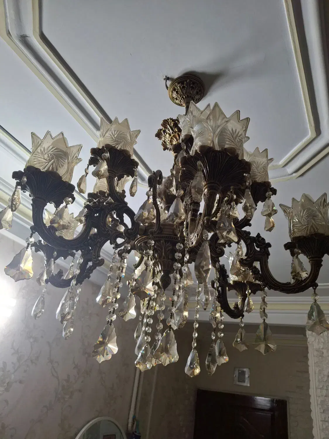 لوستر کریستال در حد نو با پایین ترین قیمت|لوستر و چراغ آویز|ری, حمزه‌آباد|دیوار