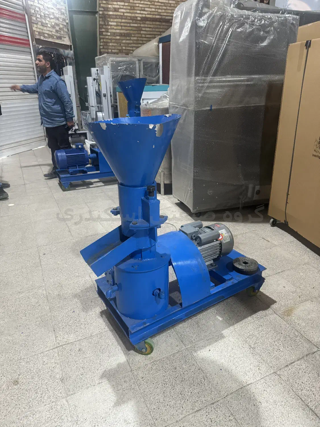 دستگاه پلت‌ زن دام و طیور - پلت ساز آبزیان|ماشین‌آلات صنعتی|تهران, شادآباد|دیوار