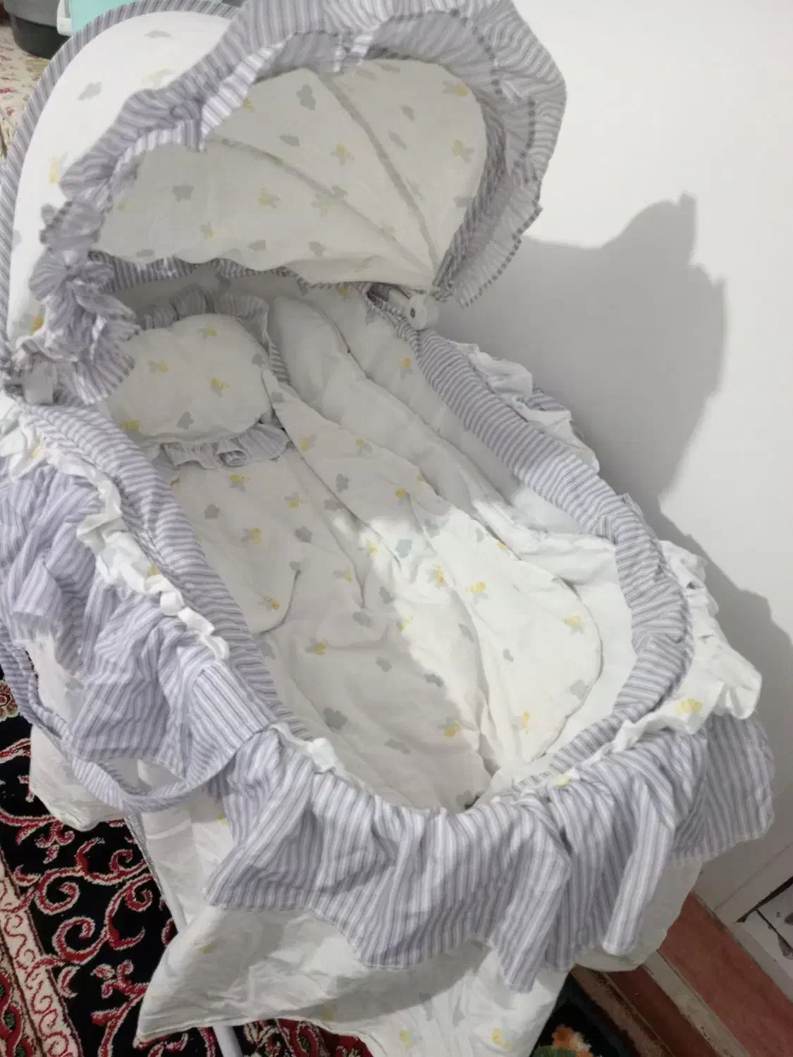 گهواره کودک|تخت و صندلی بچه|سنندج, |دیوار