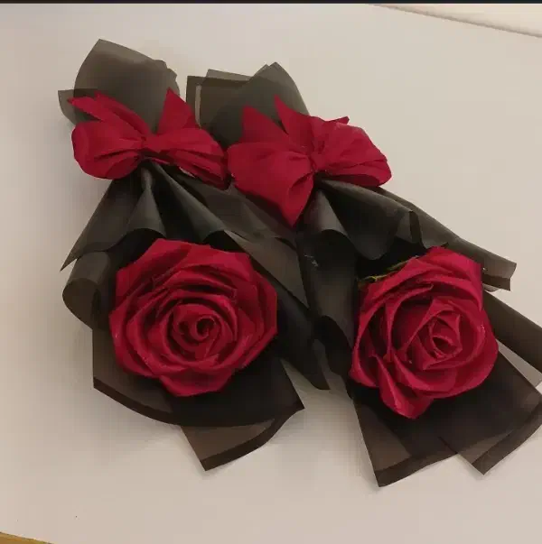 اینجا و نگاه نکنی باختی|گل مصنوعی|مرند, |دیوار