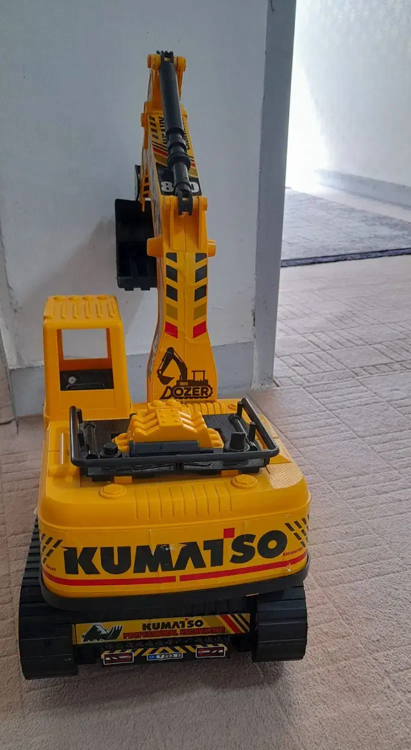 بیل مکانیکی بزرگ اسباببازی|اسباببازی|مهران (ایلام), |دیوار