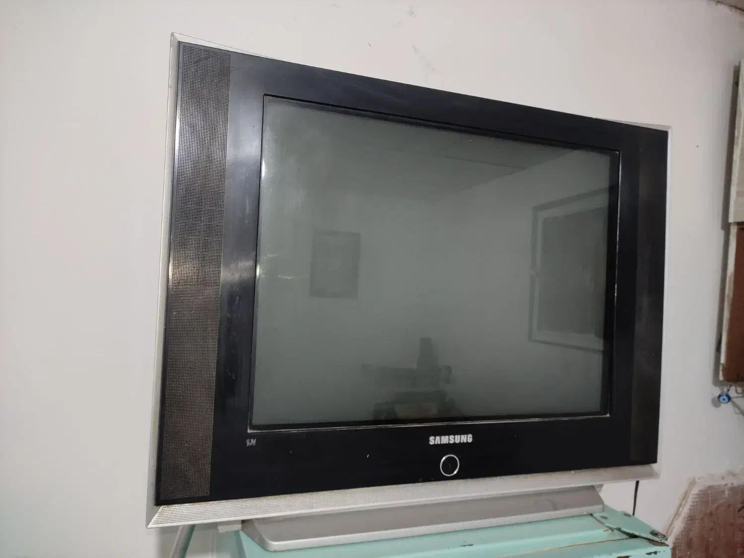 تلویزیون قدیمی|تلویزیون و پروژکتور|قزوین, |دیوار