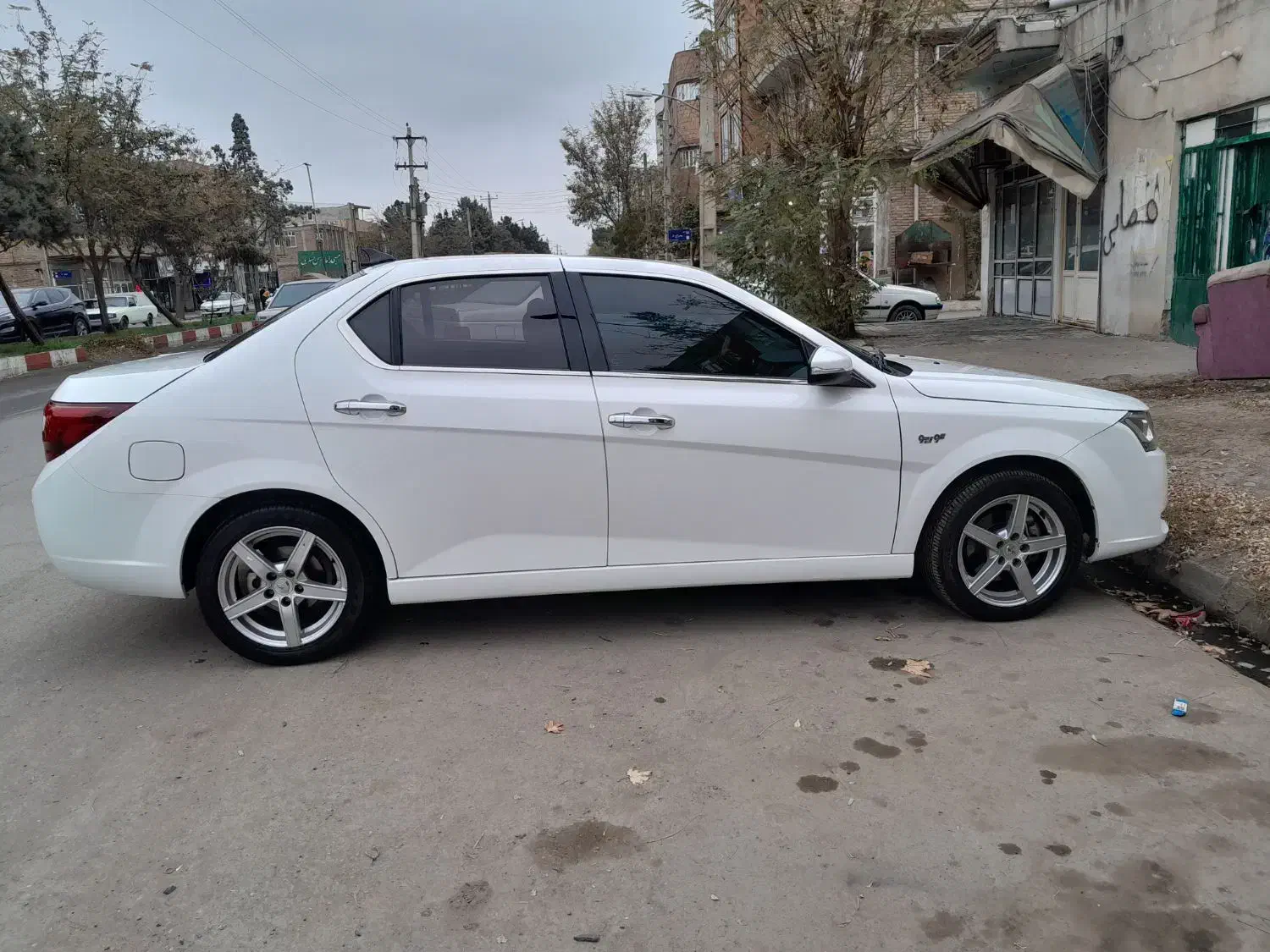 سلام مدل ۴۰۱|خودرو سواری و وانت|پارس‌آباد, |دیوار