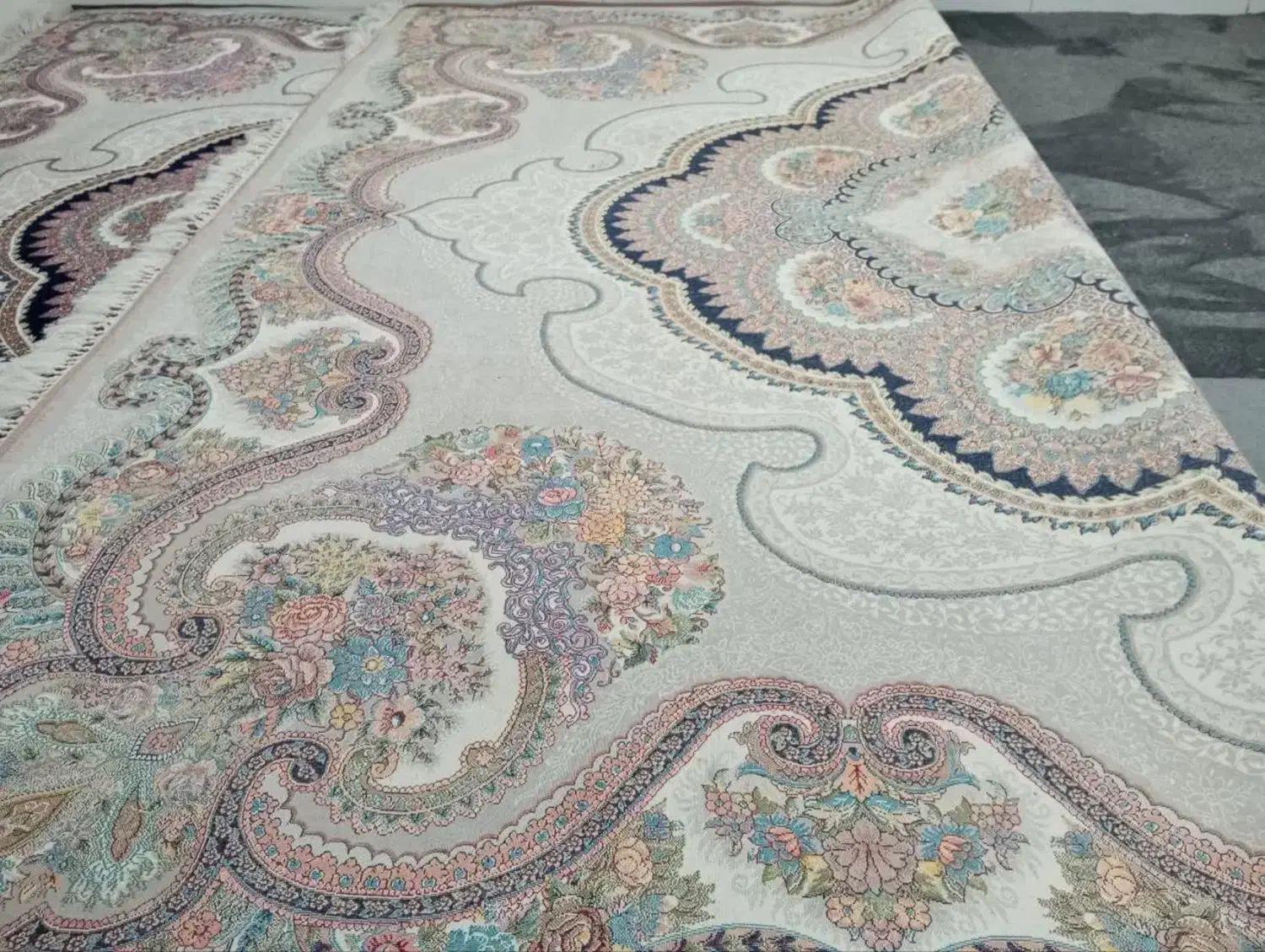 یک جفت فرش ۱۲متری ۷۰۰شانه|فرش|باقرشهر, |دیوار