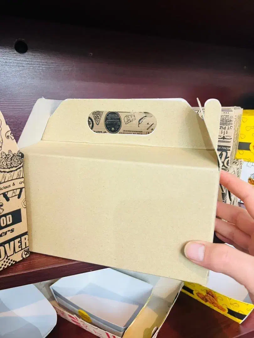 جعبه سوخاری دسته دار مقوایی بدون لوگو|ظروف نگهدارنده، پلاستیکی، یک‌بارمصرف|بندر گناوه, |دیوار