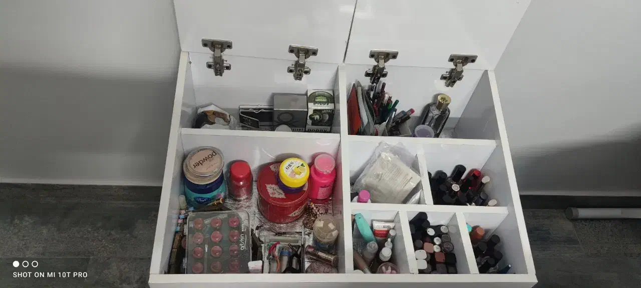 ترولی بزرگ وجادار|آرایشگاه و سالنهای زیبایی|مشهد, احمدآباد|دیوار