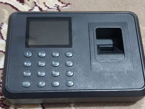 دو مدل دستگاه حضور و غیاب(پیشرفته و اقتصادی)|دفتر کار|صدرا-فارس, فاز ۱|دیوار