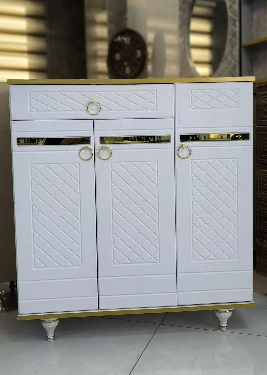 جاکفشی|جاکفشی، کمد، دراور|گنبد کاووس, |دیوار