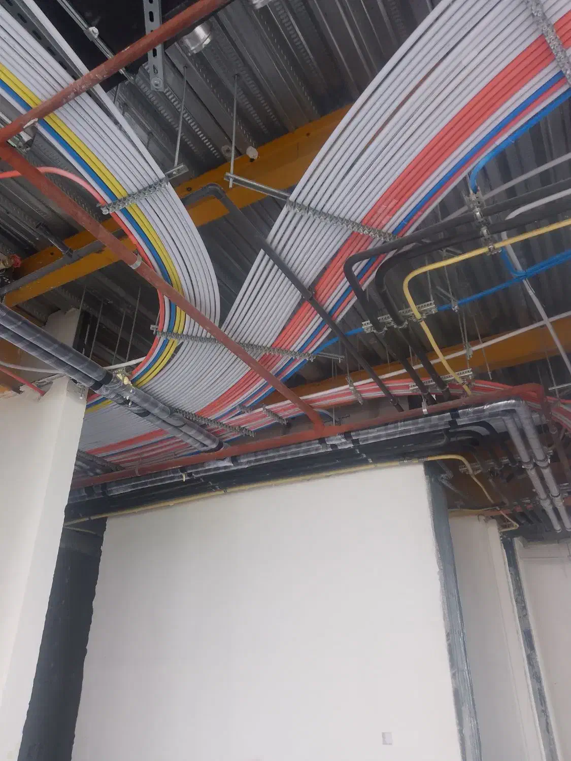 برقکار و سیمکش ساختمان|خدمات پیشه و مهارت|گنبد کاووس, |دیوار