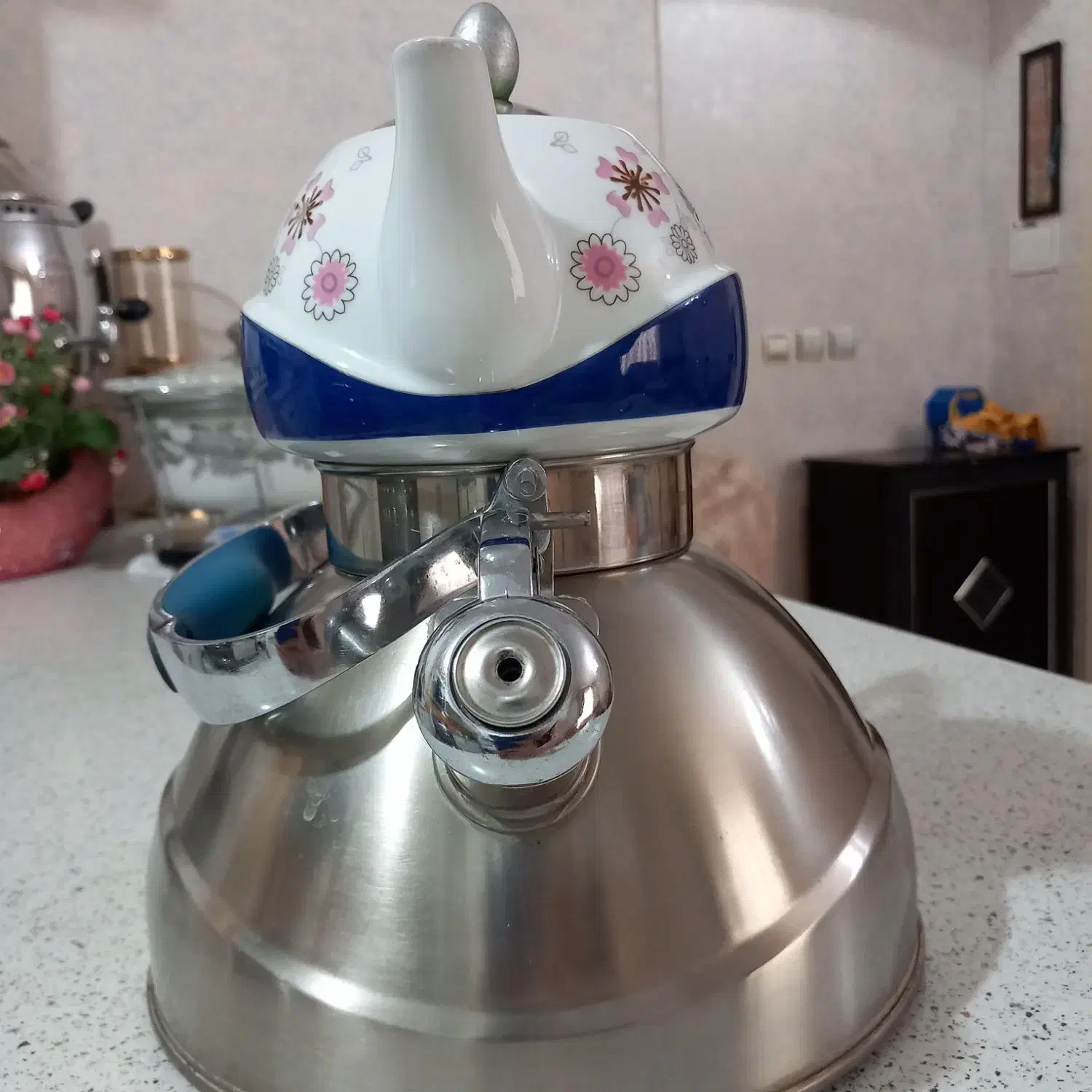 کتری و قوری استیل سالم و تمیز|قوری، کتری، قهوه‌ساز دستی|کرج, برغان|دیوار