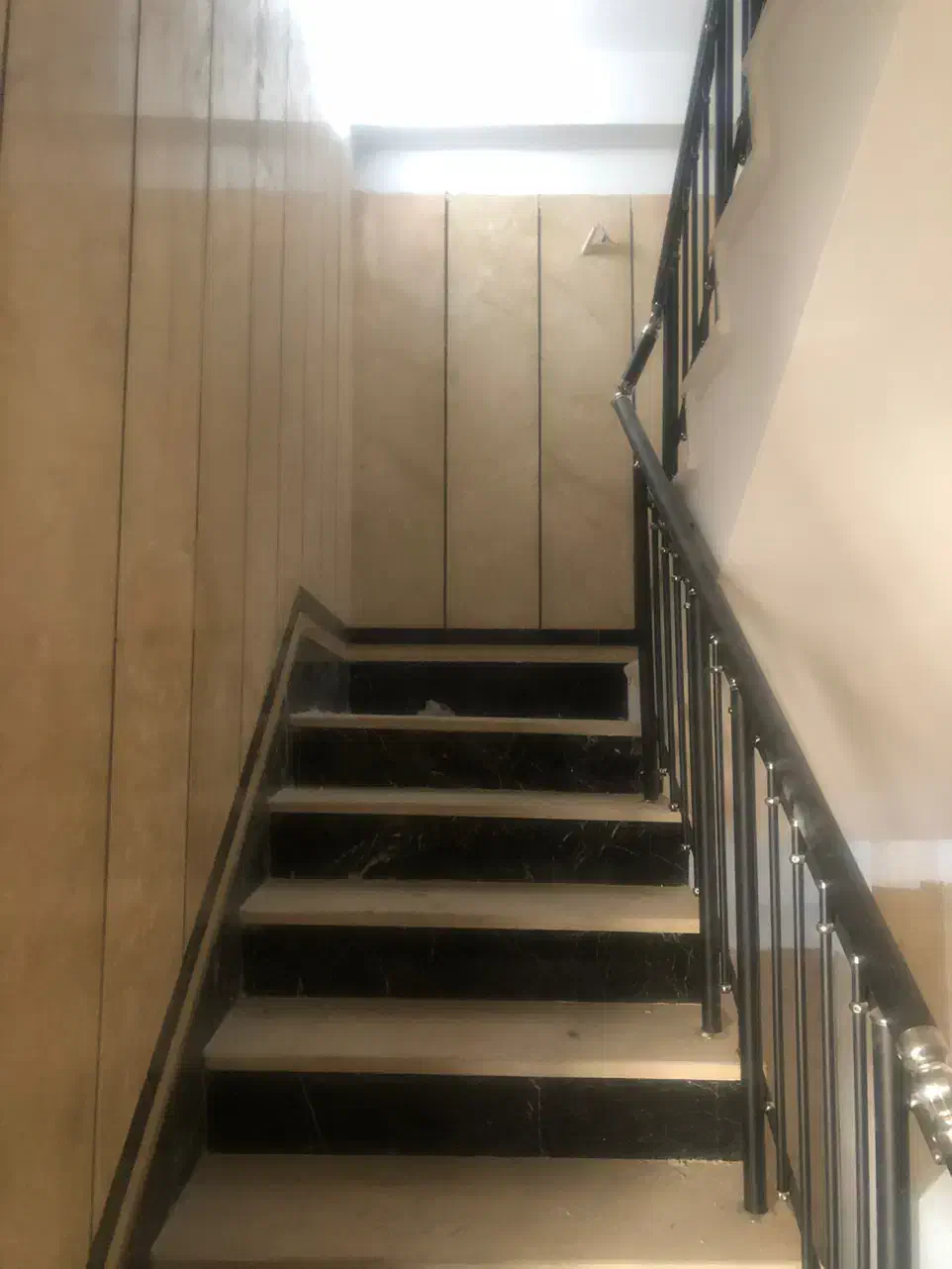 ۱۰۰ متر آپارتمان در هاشمی/تکواحدی/