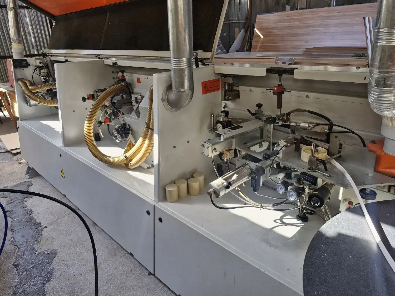 لبه چسبان فول هلرز ۷ایستگاه ۱۳۰۸|ماشین‌آلات صنعتی|فیروزآباد (فارس), |دیوار