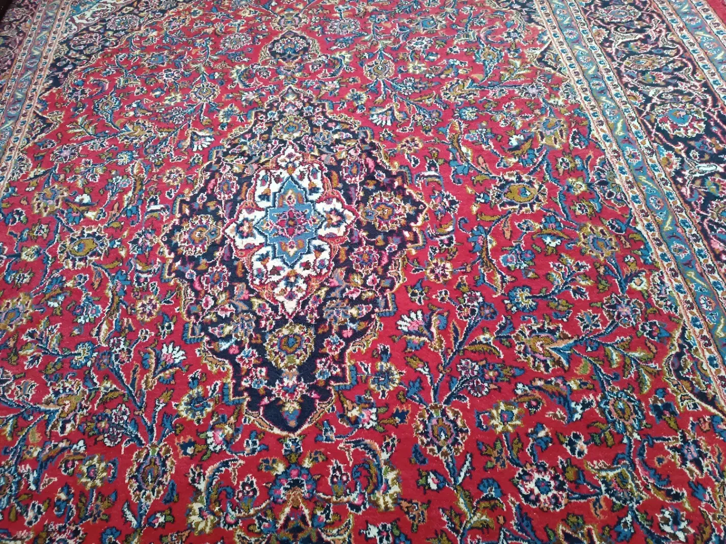 یک تخته فرش دست بافت ۱۲متری کاملا سالم وتمیز|فرش|ساوه, |دیوار