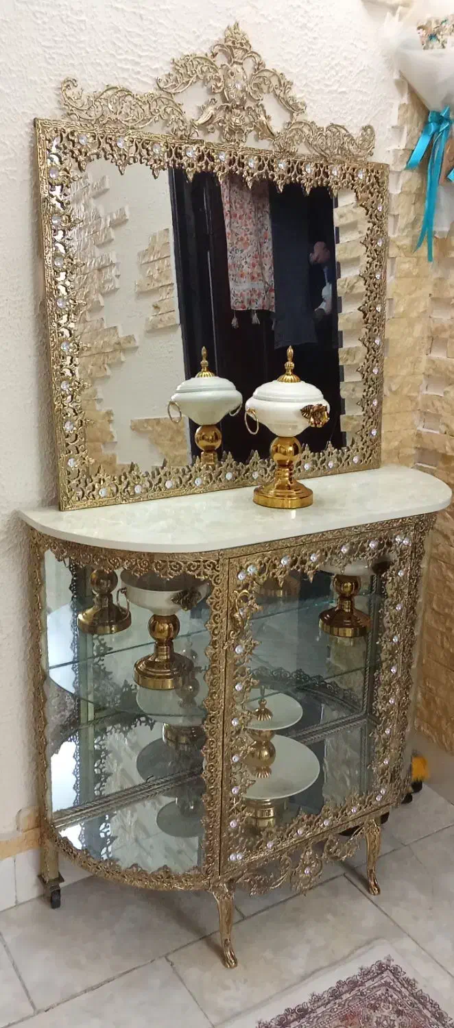 آینه کنسول برنجی تروتمیز|بوفه، ویترین، کنسول|قرچک, شهرک الحدید|دیوار