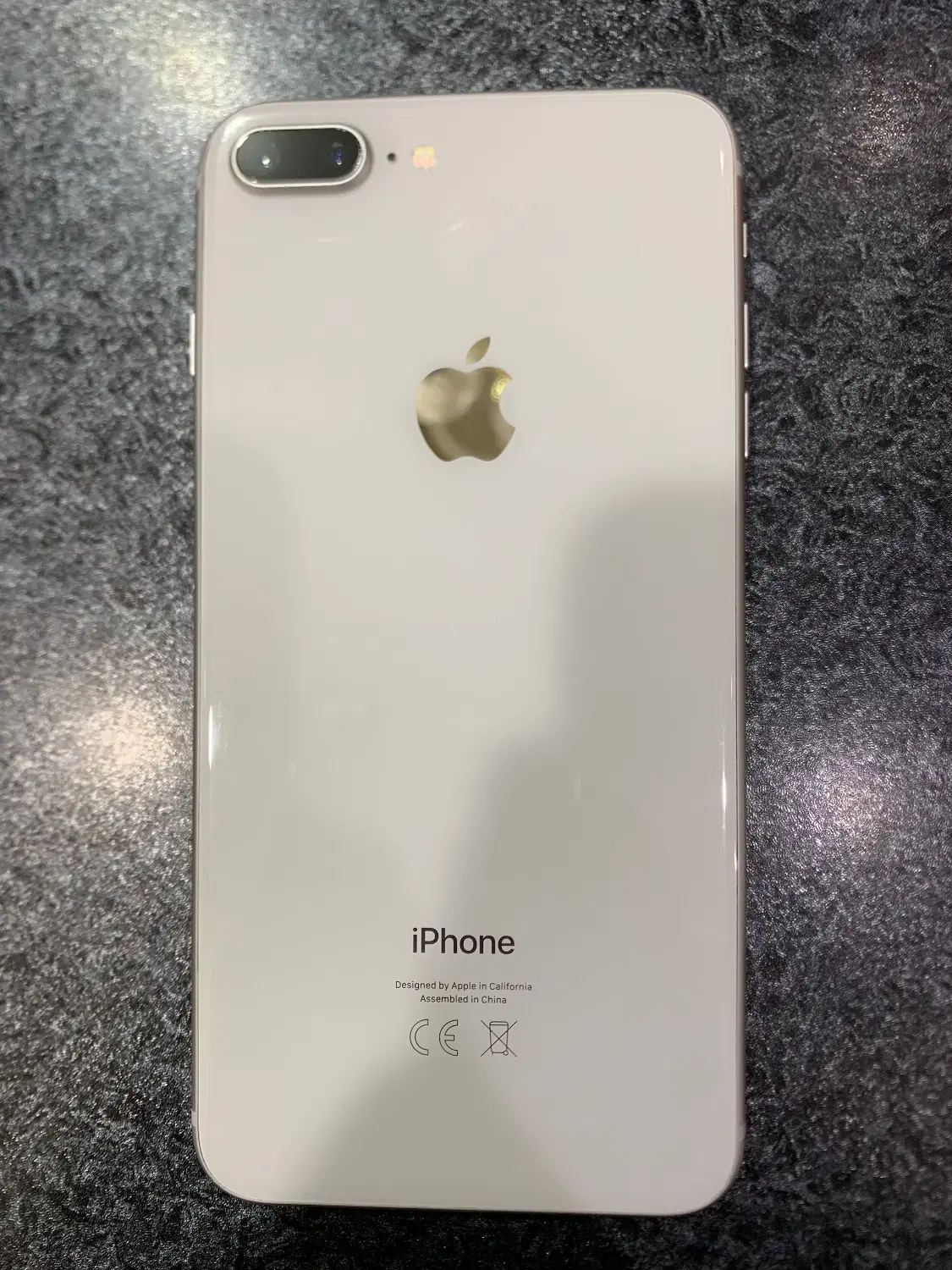 Iphone 8 plus لاکاغذی|موبایل|اصفهان, جلفا|دیوار