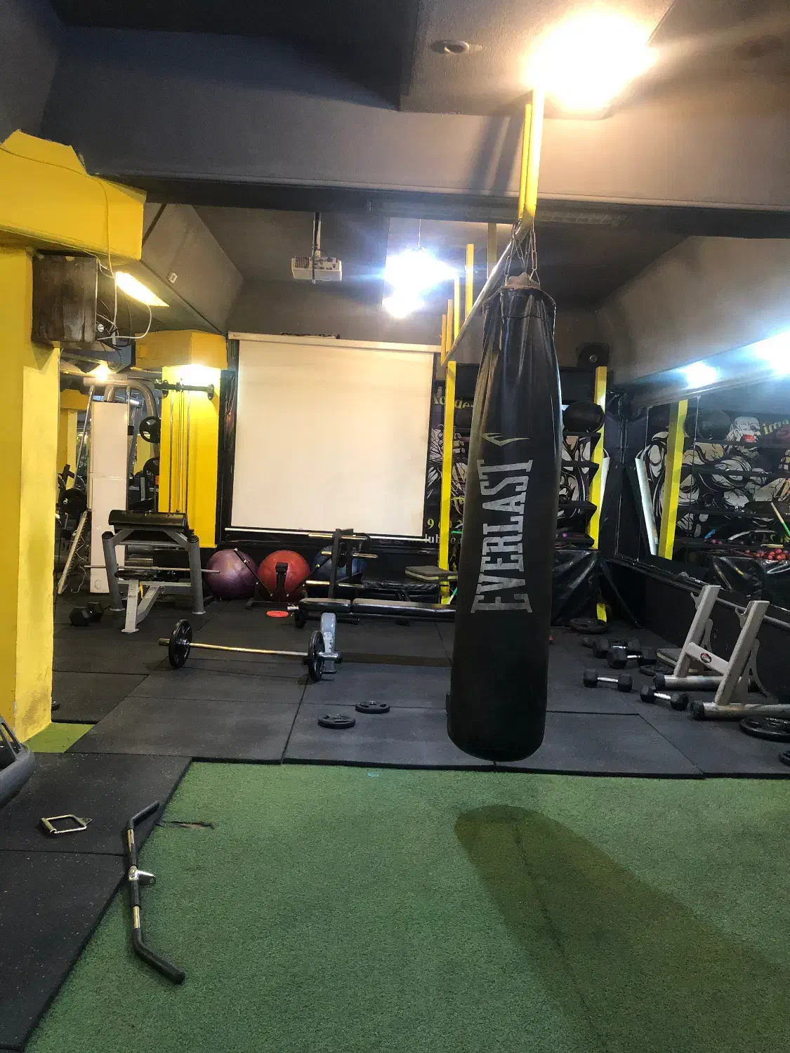 اجاره سالن ورزشی|اجارهٔ کوتاه‌مدت دفتر کار و فضای آموزشی|تهران, فردوس|دیوار