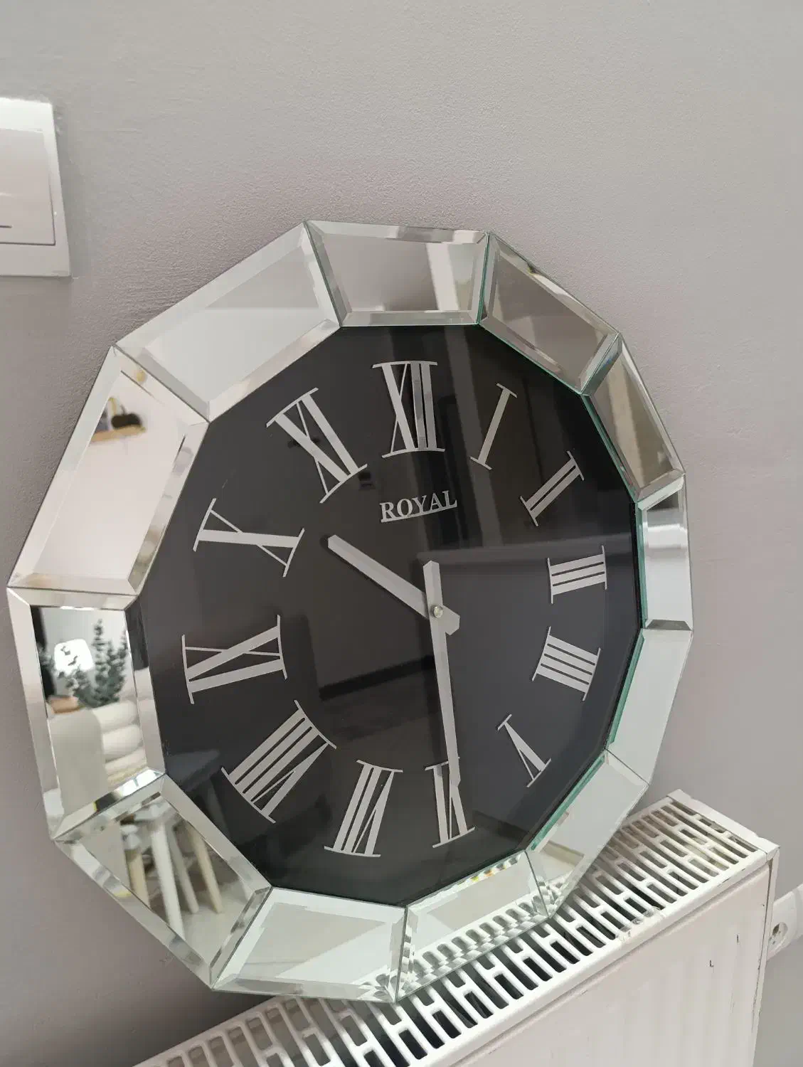 ساعت دیواری آینهای ROYAL در حد نو|ساعت دیواری و تزئینی|قم, پردیسان|دیوار