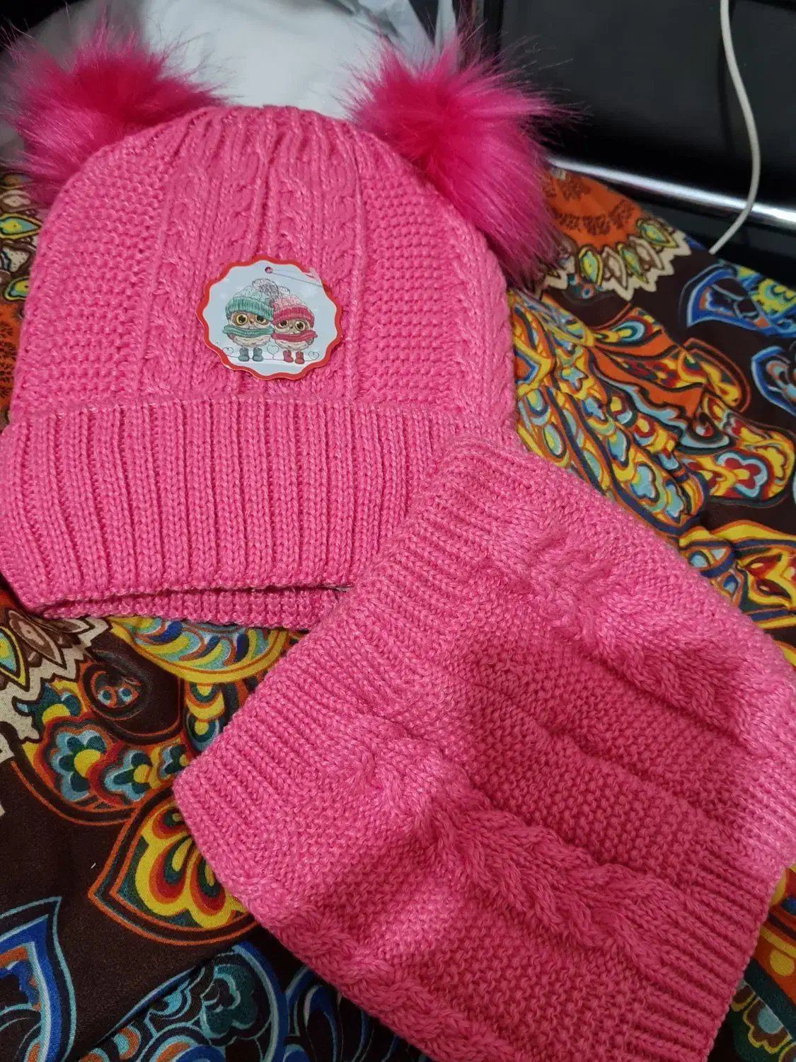 کلاه وشال برای ۳تا ۹ساله داخل خز|لباس|اصفهان, دستگرده|دیوار