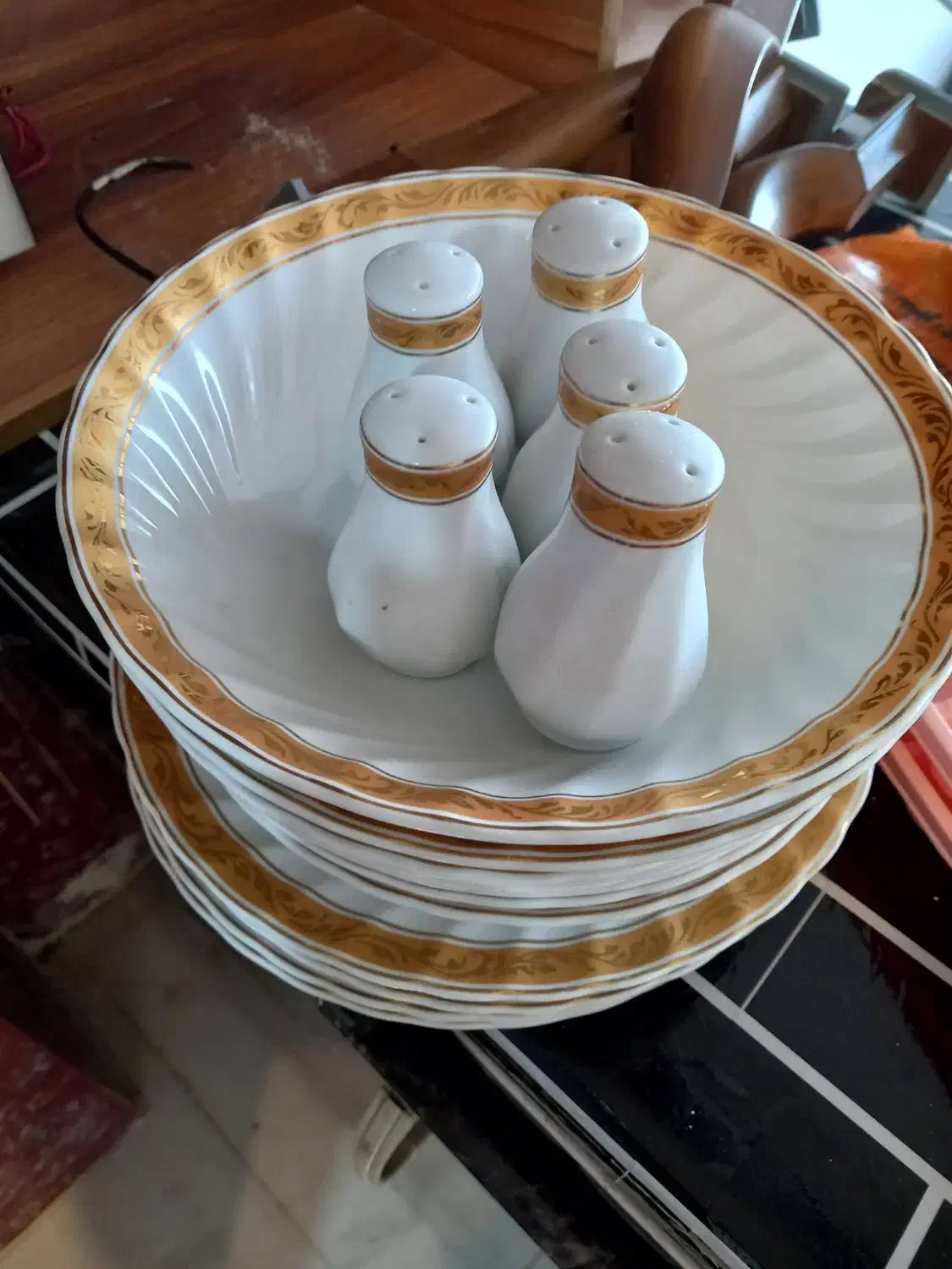 سرویس چینی رویال ۶ نفره|ظروف سرو و پذیرایی|قائم‌شهر, |دیوار