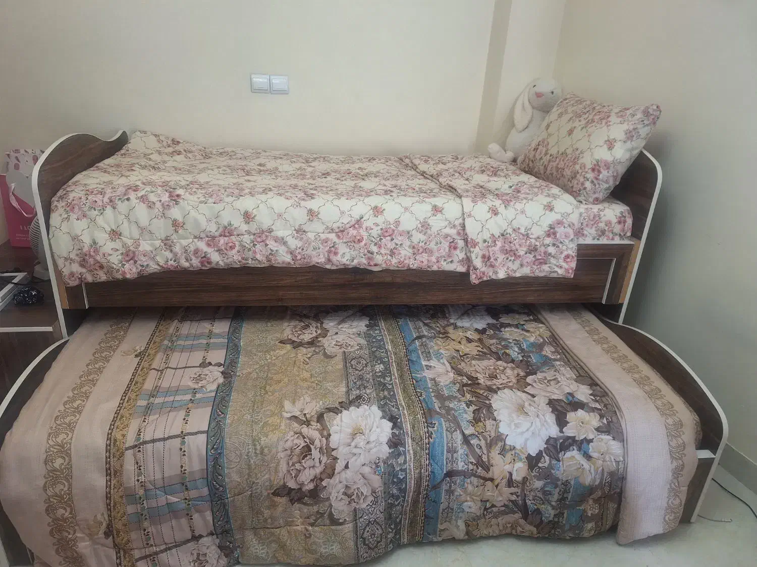 تخت دو طبقه کشویی|تخت و سرویس خواب|همدان, |دیوار