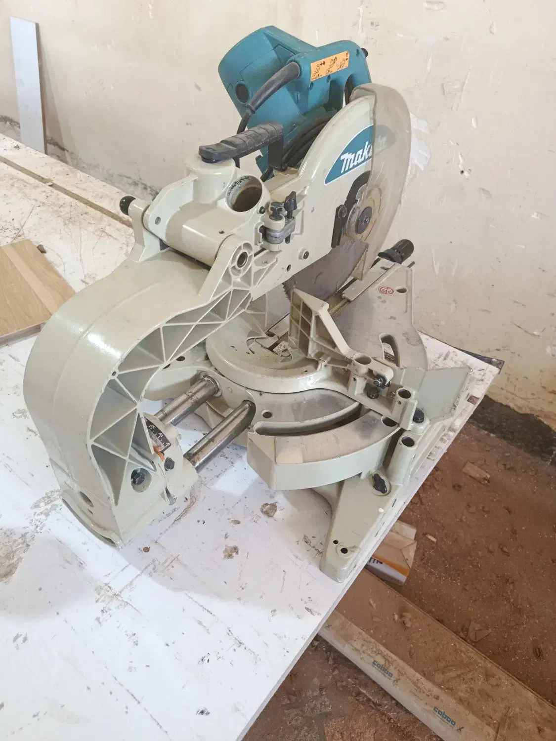 فارسی بر ماکیتا|ابزارآلات|دزفول, |دیوار