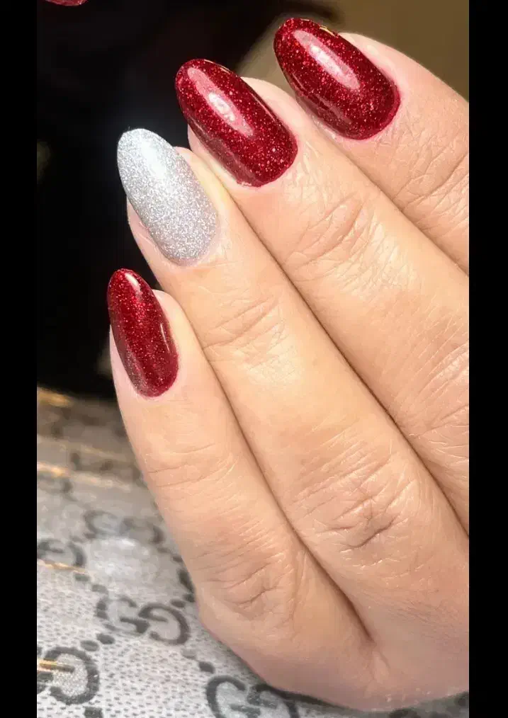 ناخن فقط200 با انواع لاک طرح فقط 200|خدمات آرایشگری و زیبایی|مسجد سلیمان, |دیوار