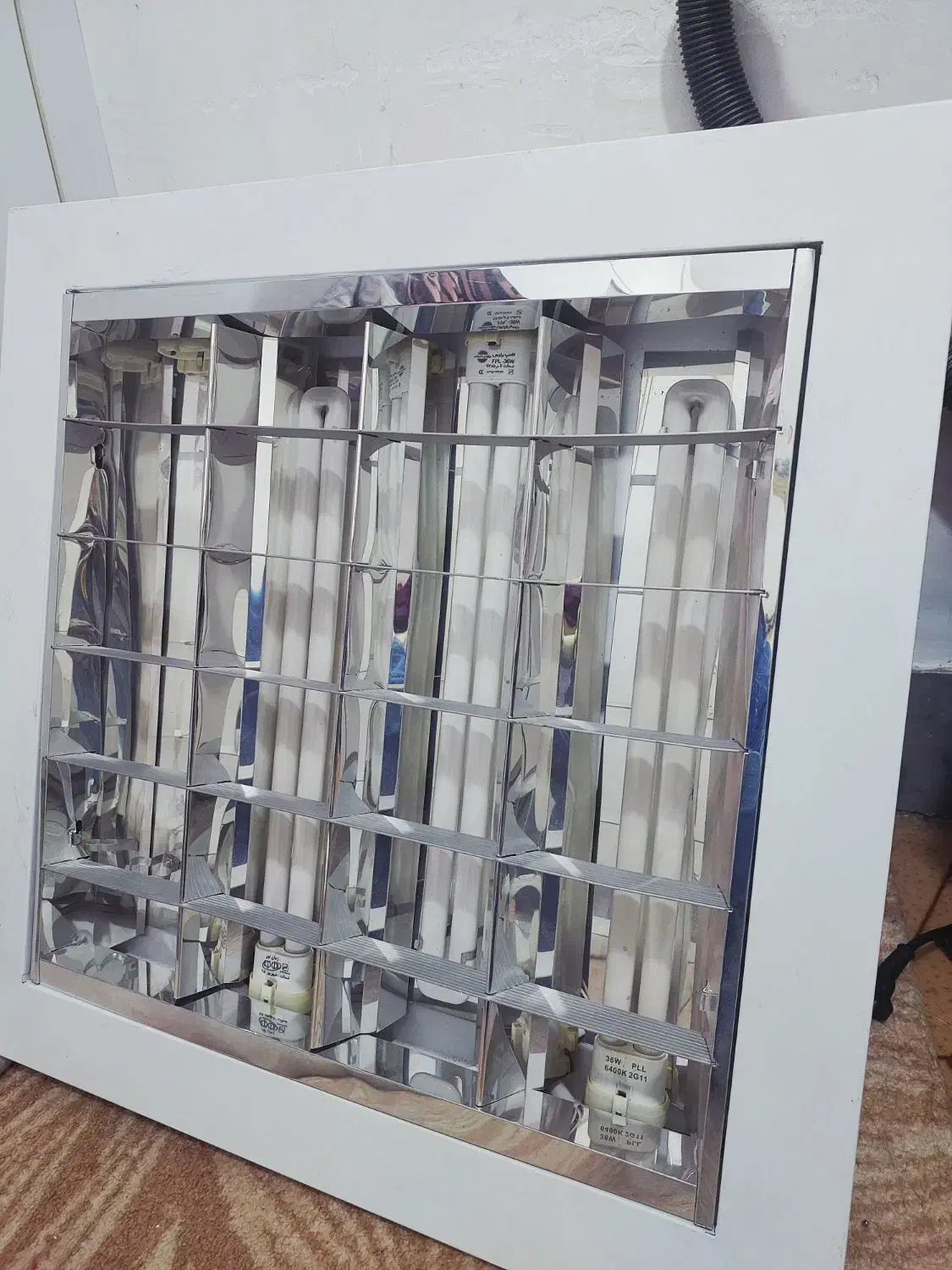 4عد چراغ سقفی کاملا سالم|لامپ و چراغ|چمران, |دیوار