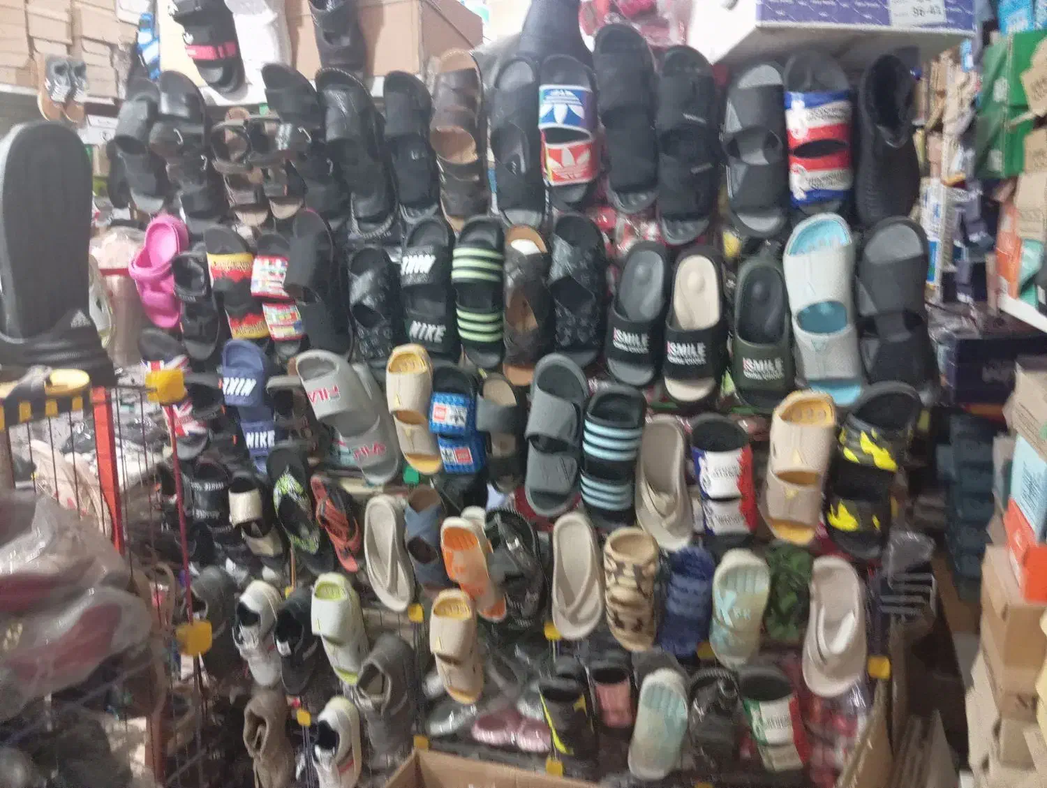 فروش تمام اجناس کفش و دمپایی وقفسه|کیف، کفش، کمربند|نسیمشهر, |دیوار