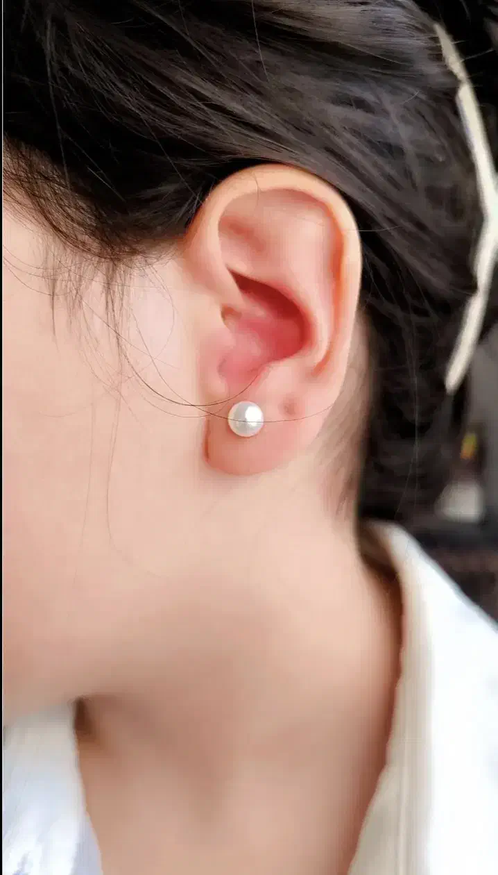 گوشواره میخی|بدلیجات|قم, باغ شریفی|دیوار