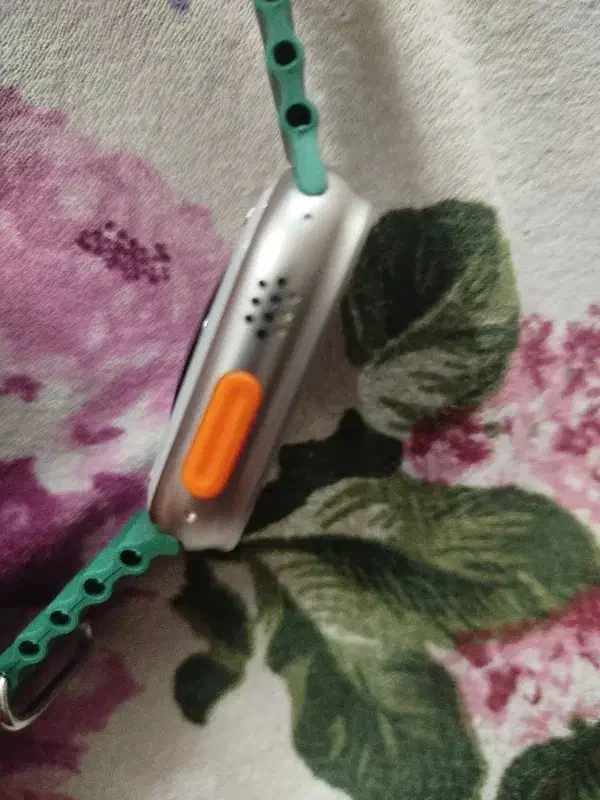 ساعت هوشمند|ساعت|نیشابور, بنیاد شهید|دیوار