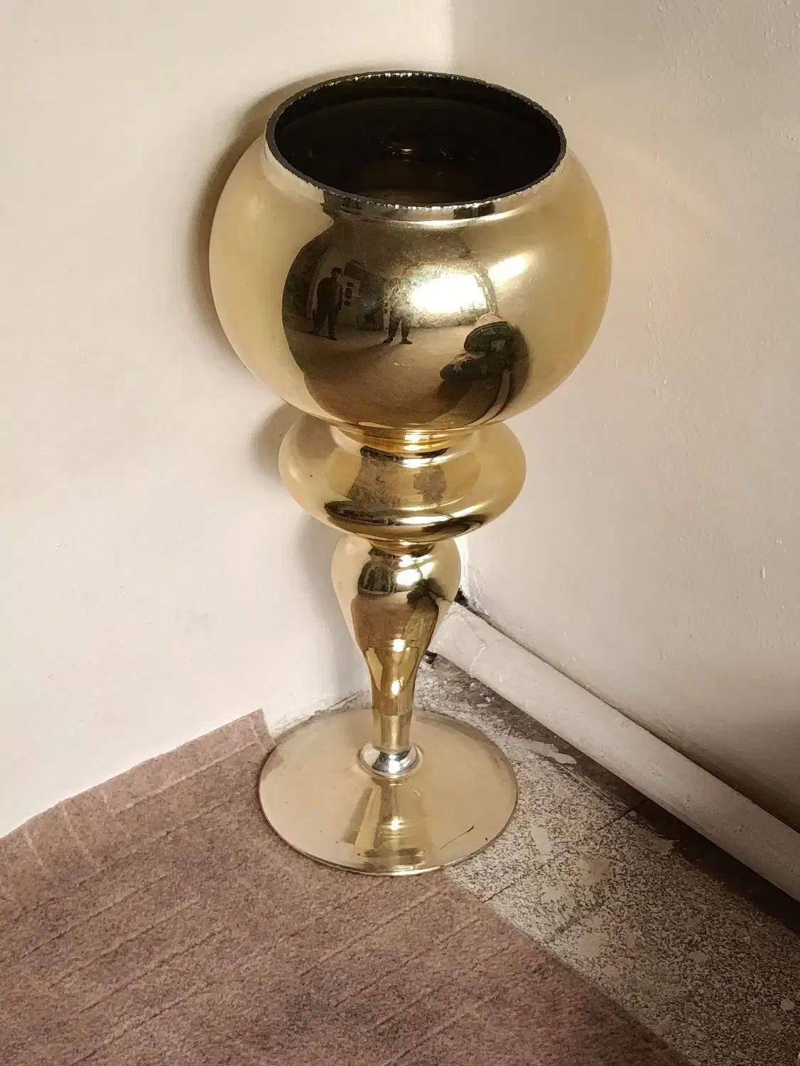 پارچ و لیوان طلایی، گلدان طلایی، جا شکلاتی طلایی|ظروف سرو و پذیرایی|ری, صفاییه (چشمه علی)|دیوار